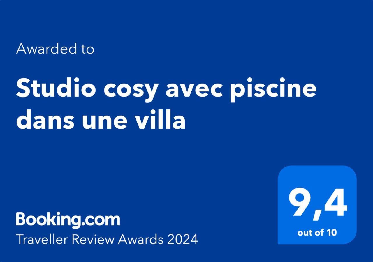 Studio Cosy Avec Piscine Dans Une Villa Saint-Denis Extérieur photo