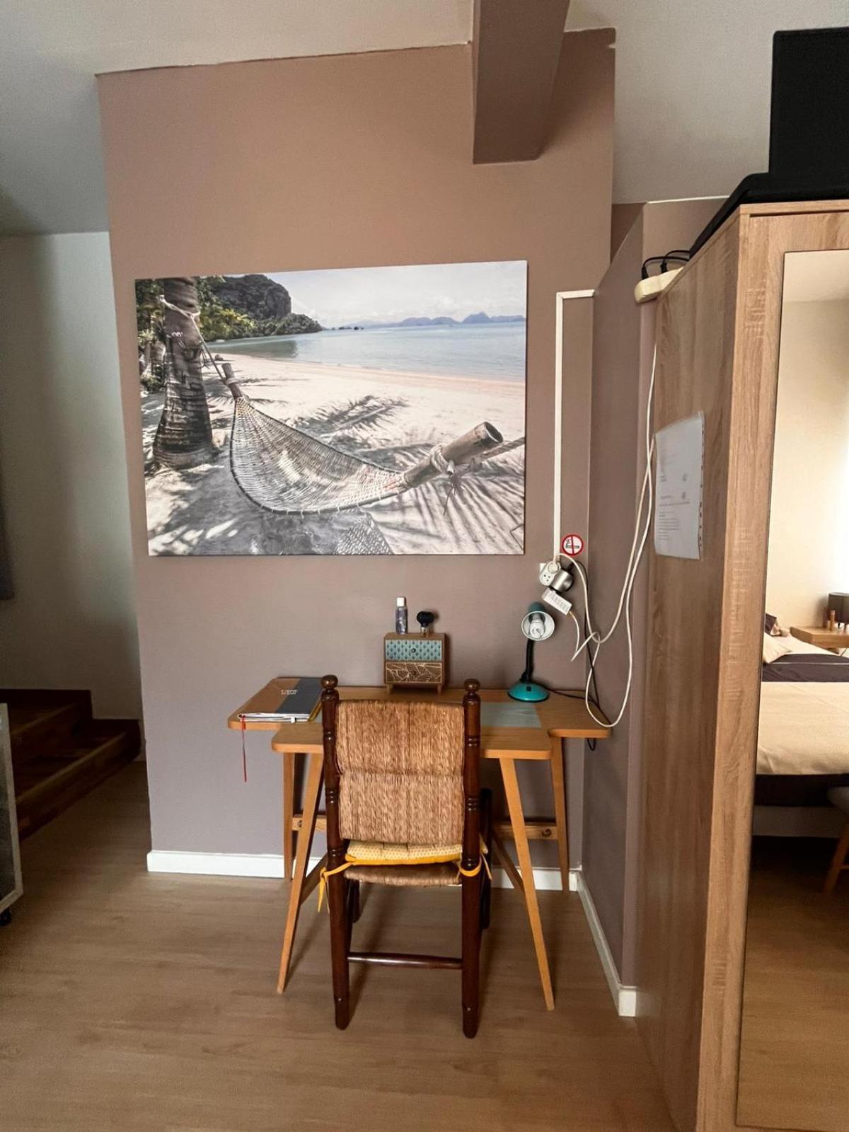 Studio Cosy Avec Piscine Dans Une Villa Saint-Denis Extérieur photo
